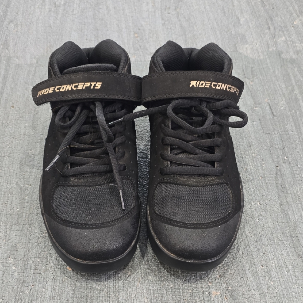 Women's Ride Concepts Black High-Top Mountain Bike Shoes Size 9